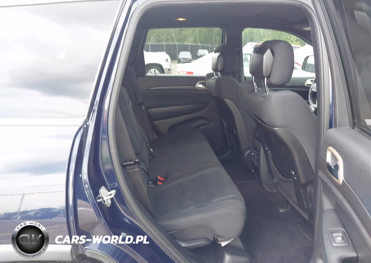 2015 Jeep Grand Cherokee Laredo VIN:1C4RJEAG5FC175610 - 8