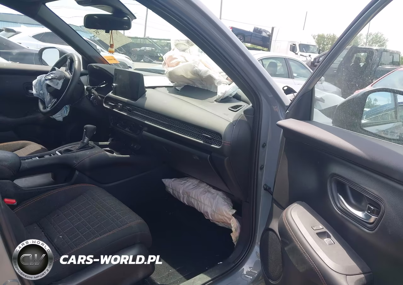 2026 Honda Hr-V Awd Sport VIN:3CZRZ2H56TM706586 - 5