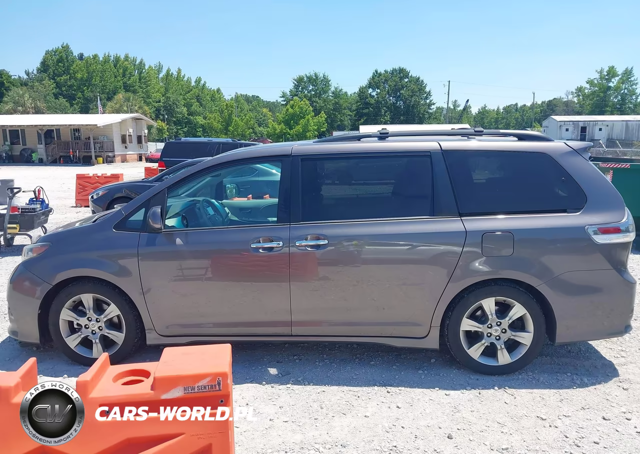 2013 Toyota Sienna Se 8 Passenger VIN:5TDXK3DC9DS384667 - 14