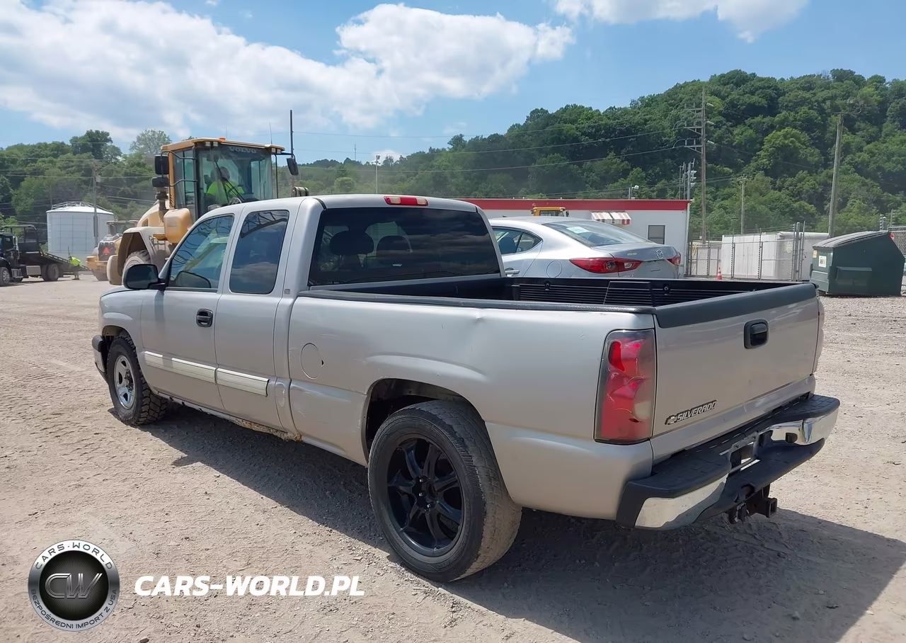 2004 Chevrolet Silverado 1500 Ls VIN:2GCEC19V141126959 - 3