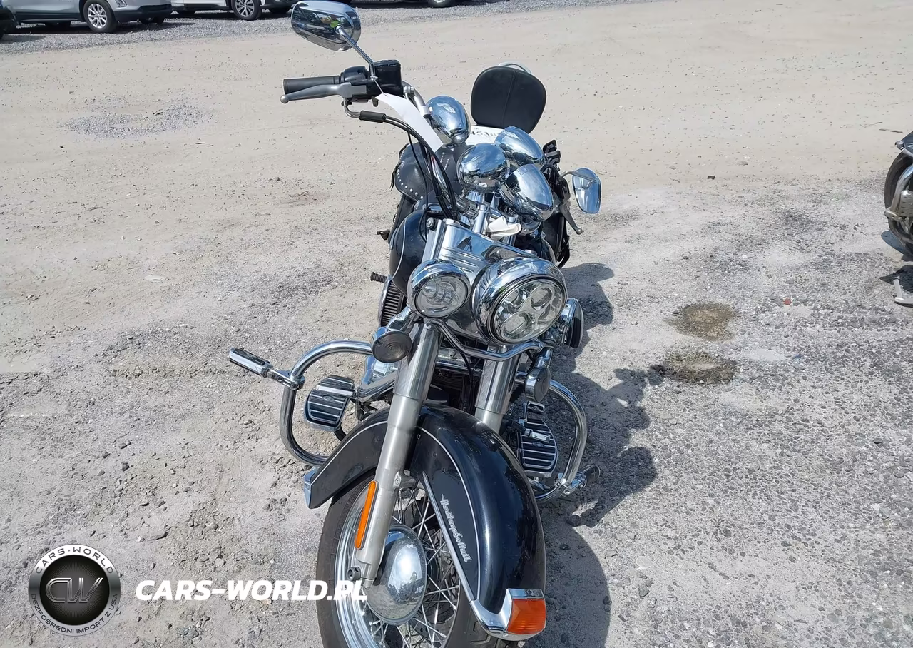 2012 Harley-Davidson Flstc Heritage Softail Classic VIN:1HD1BWV15CB016835 - 5