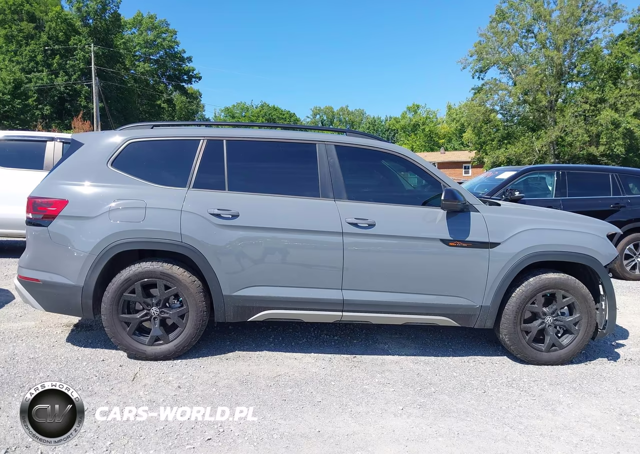 2024 Volkswagen Atlas 2.0T Peak Edition Se W-Technology VIN:1V2CR2CA0RC598877 - 13