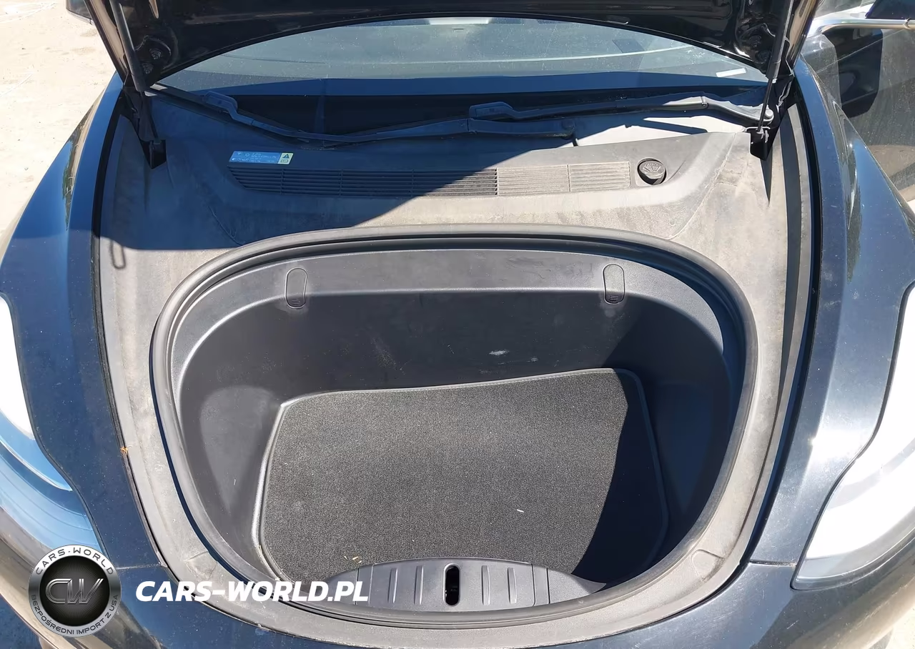 2018 Tesla Model 3 Long Range-Performance VIN:5YJ3E1EB4JF068190 - 10