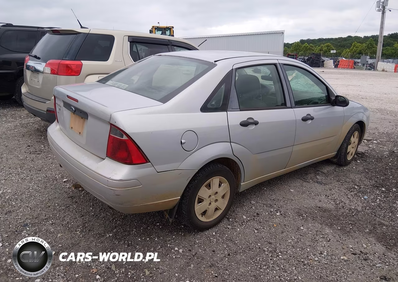 2007 Ford Focus S-Se-Ses VIN:1FAHP34N07W197707 - 4