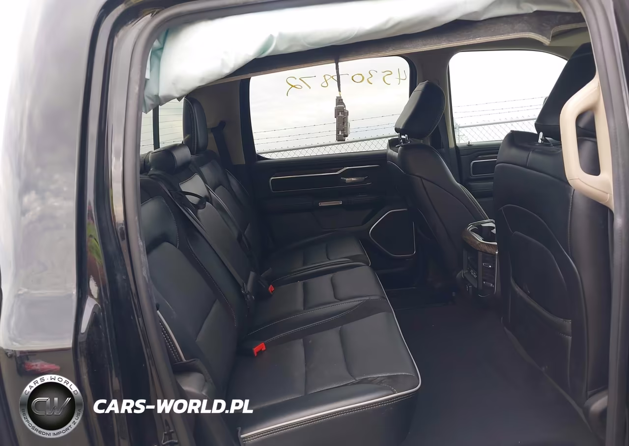 2020 Ram 1500 Laramie 4X4 5'7 Box VIN:1C6SRFJT0LN308455 - 8