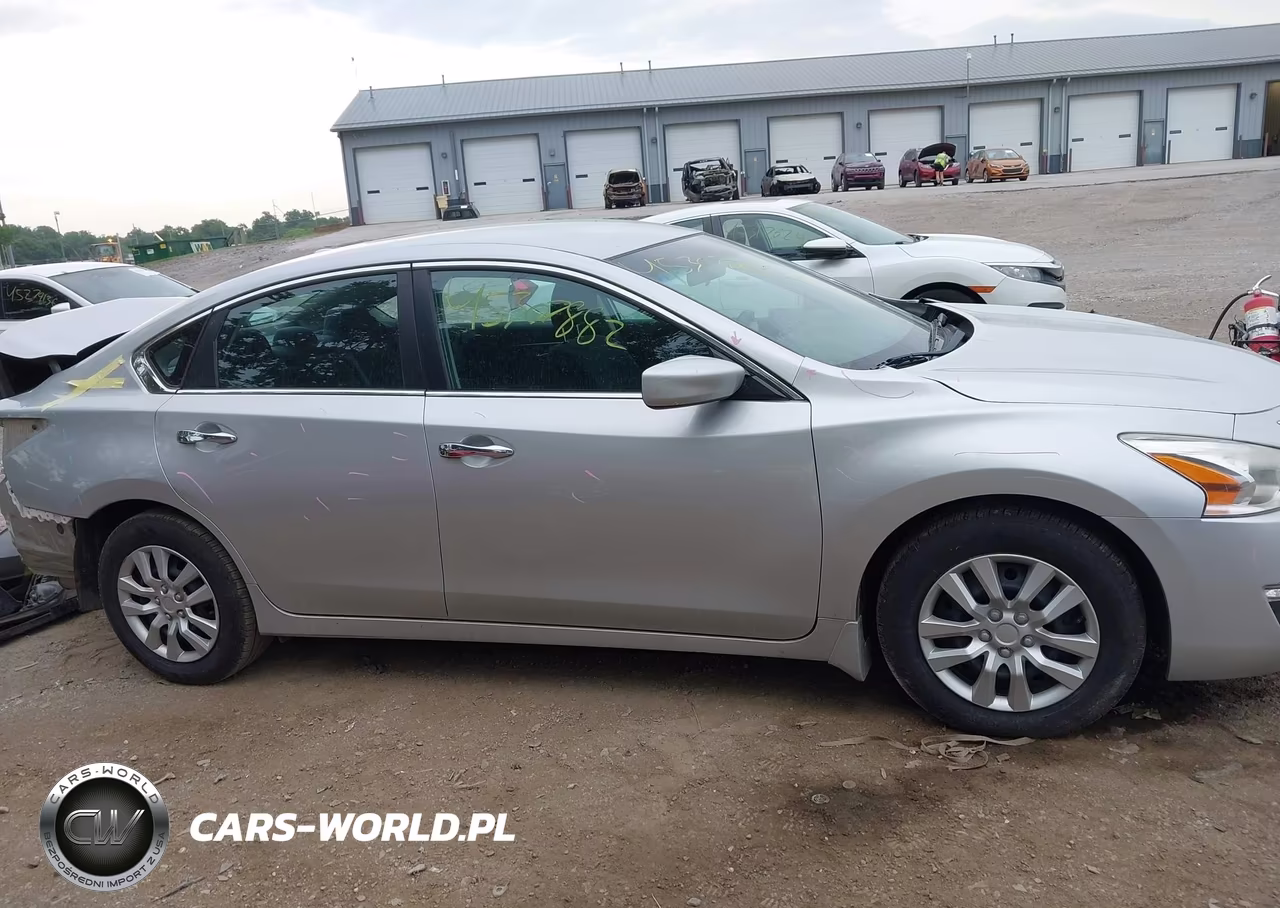 2015 Nissan Altima 2.5 S VIN:1N4AL3AP8FC430221 - 14