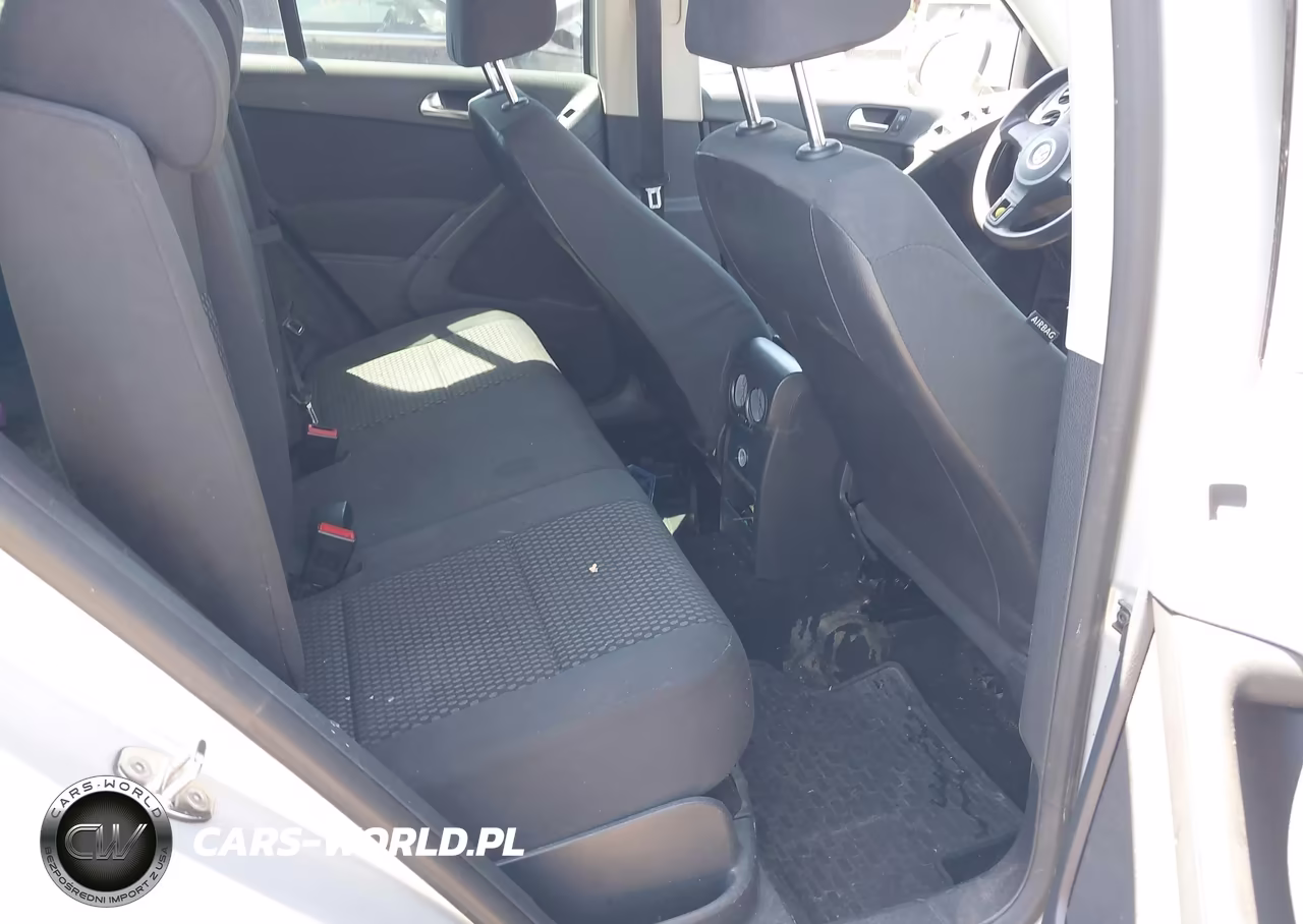 2011 Volkswagen Tiguan S VIN:WVGAV7AX8BW552383 - 8