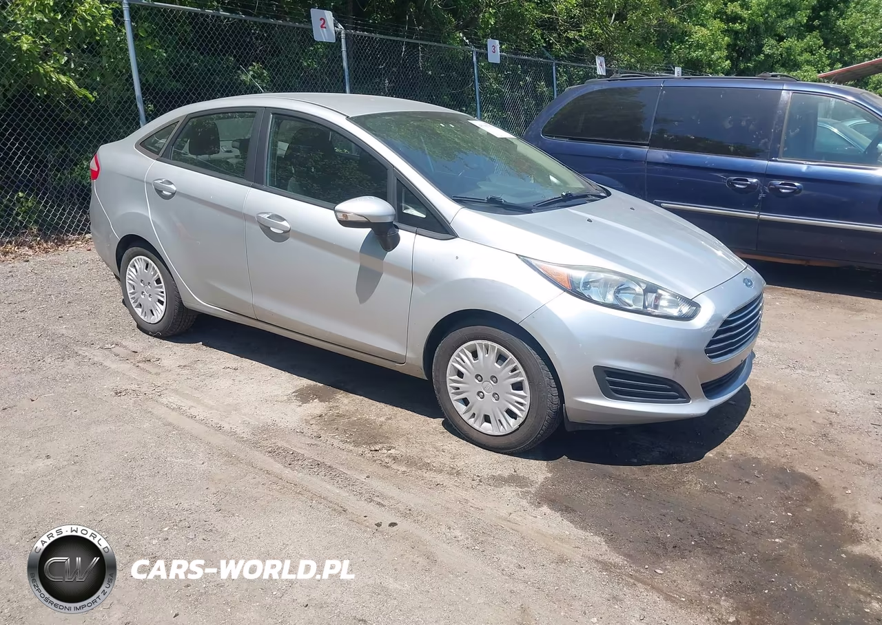 2015 Ford Fiesta Se – zdjęcie 1 z 12