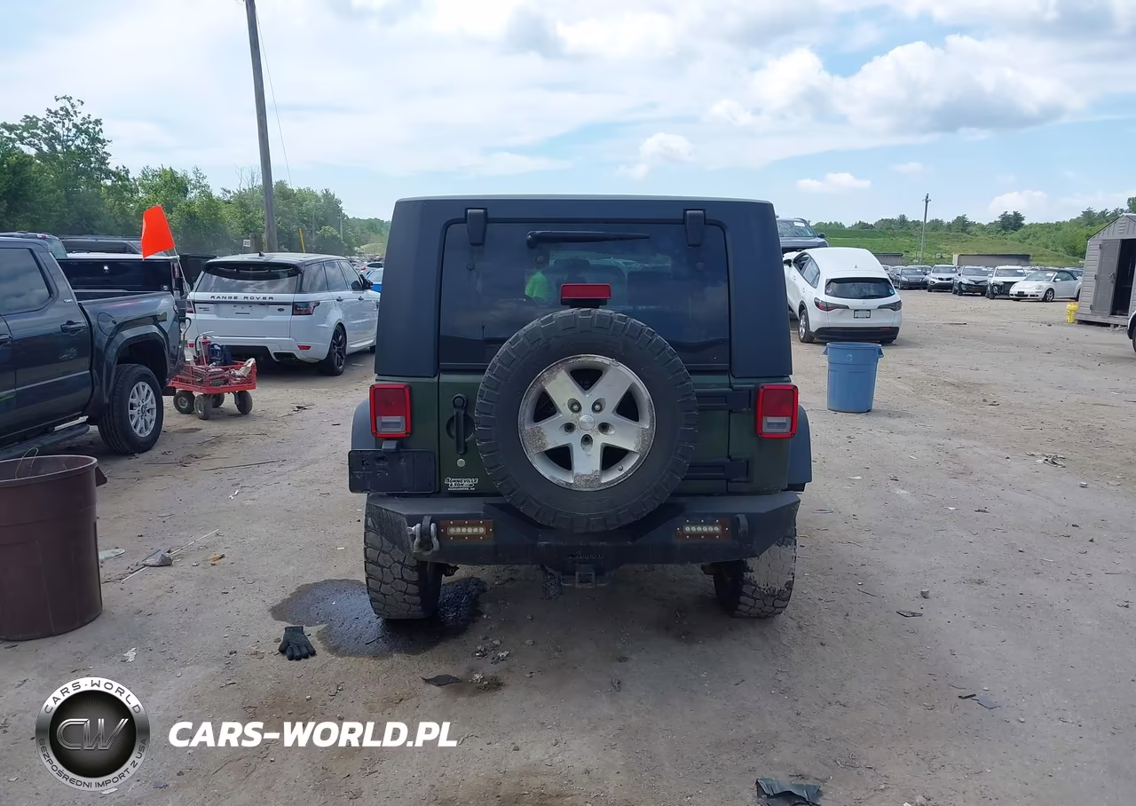 2008 Jeep Wrangler Unlimited Rubicon VIN:1J4GA69178L586601 - 17