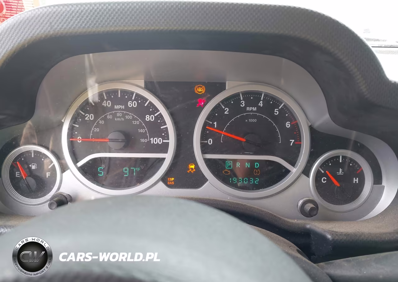 2008 Jeep Wrangler Unlimited Rubicon VIN:1J4GA69178L586601 - 7