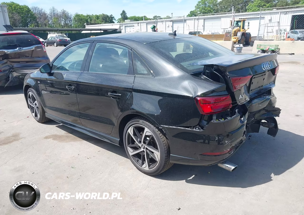 2020 Audi A3 Premium 45 Tfsi S Line Quattro S Tronic VIN:WAUBEGFFXLA103792 - 3