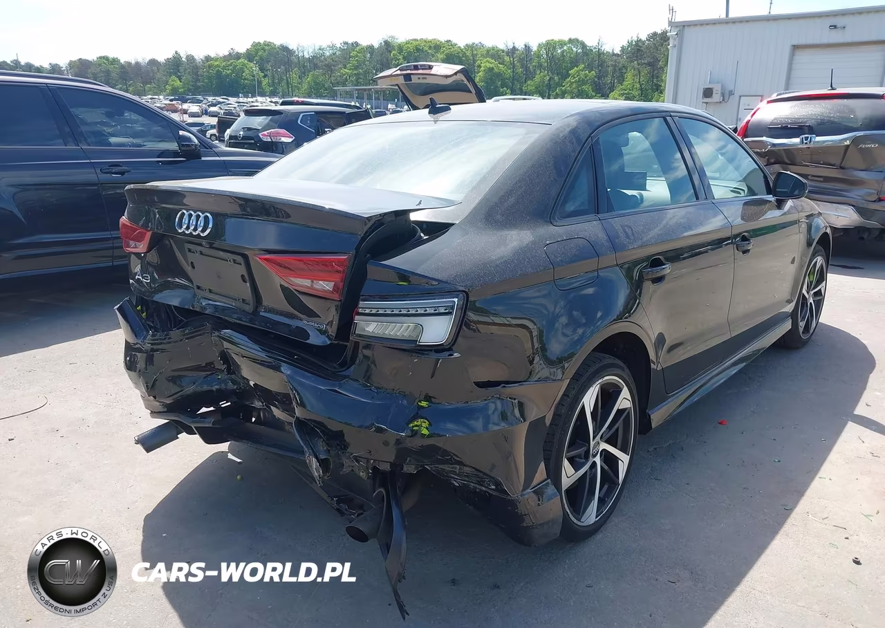 2020 Audi A3 Premium 45 Tfsi S Line Quattro S Tronic VIN:WAUBEGFFXLA103792 - 4