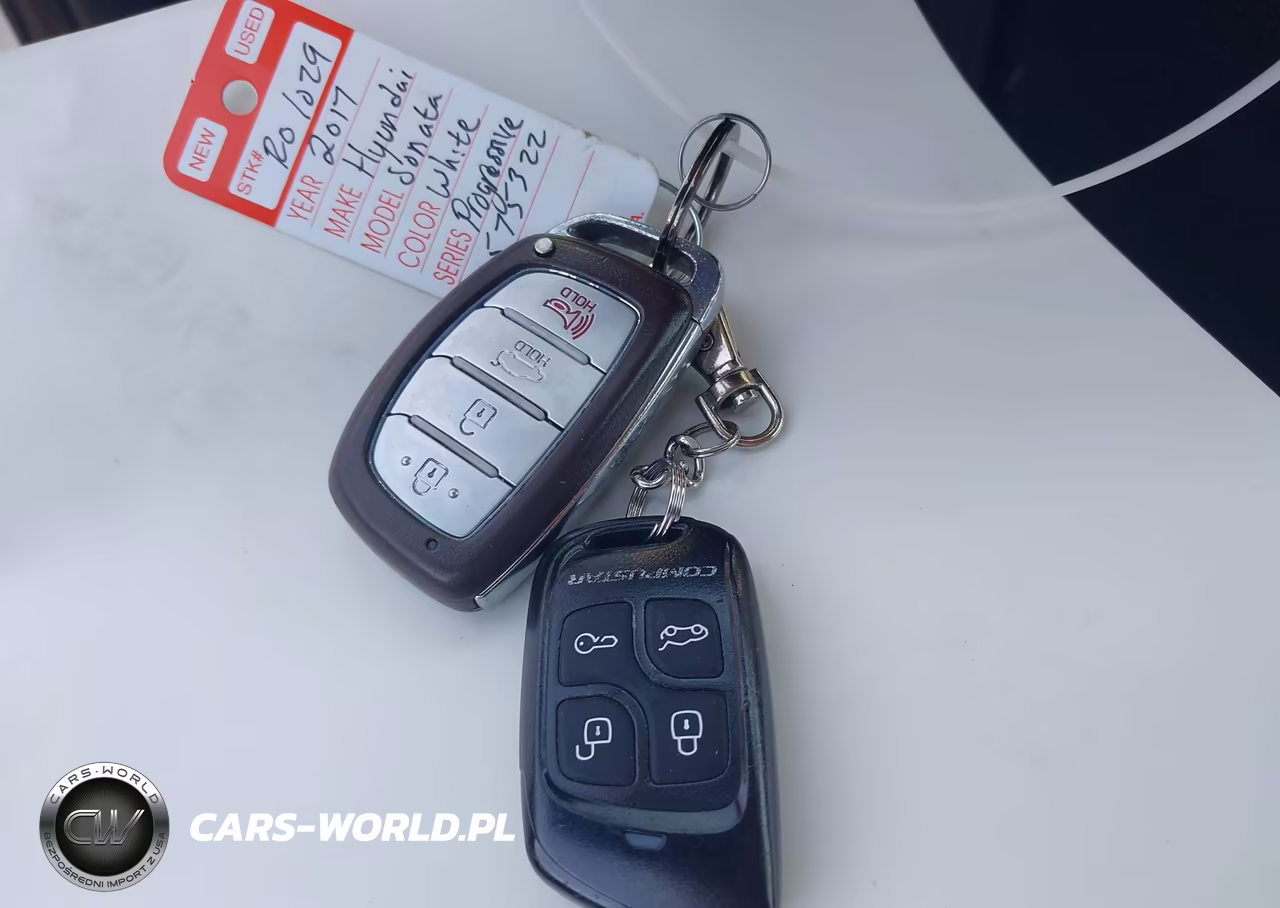 2017 Hyundai Sonata Sport VIN:5NPE34AF4HH575322 - 11