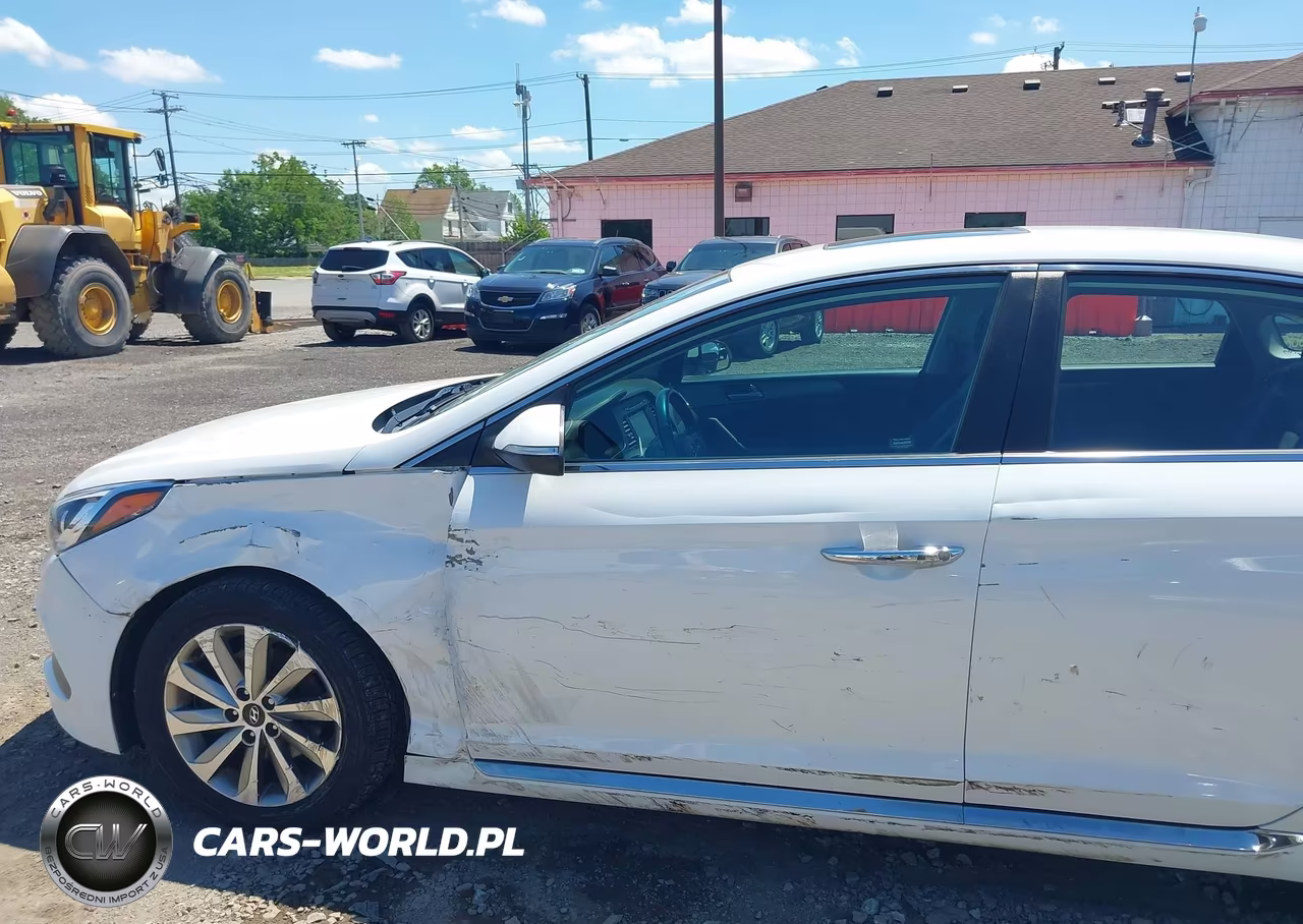 2017 Hyundai Sonata Sport VIN:5NPE34AF4HH575322 - 17