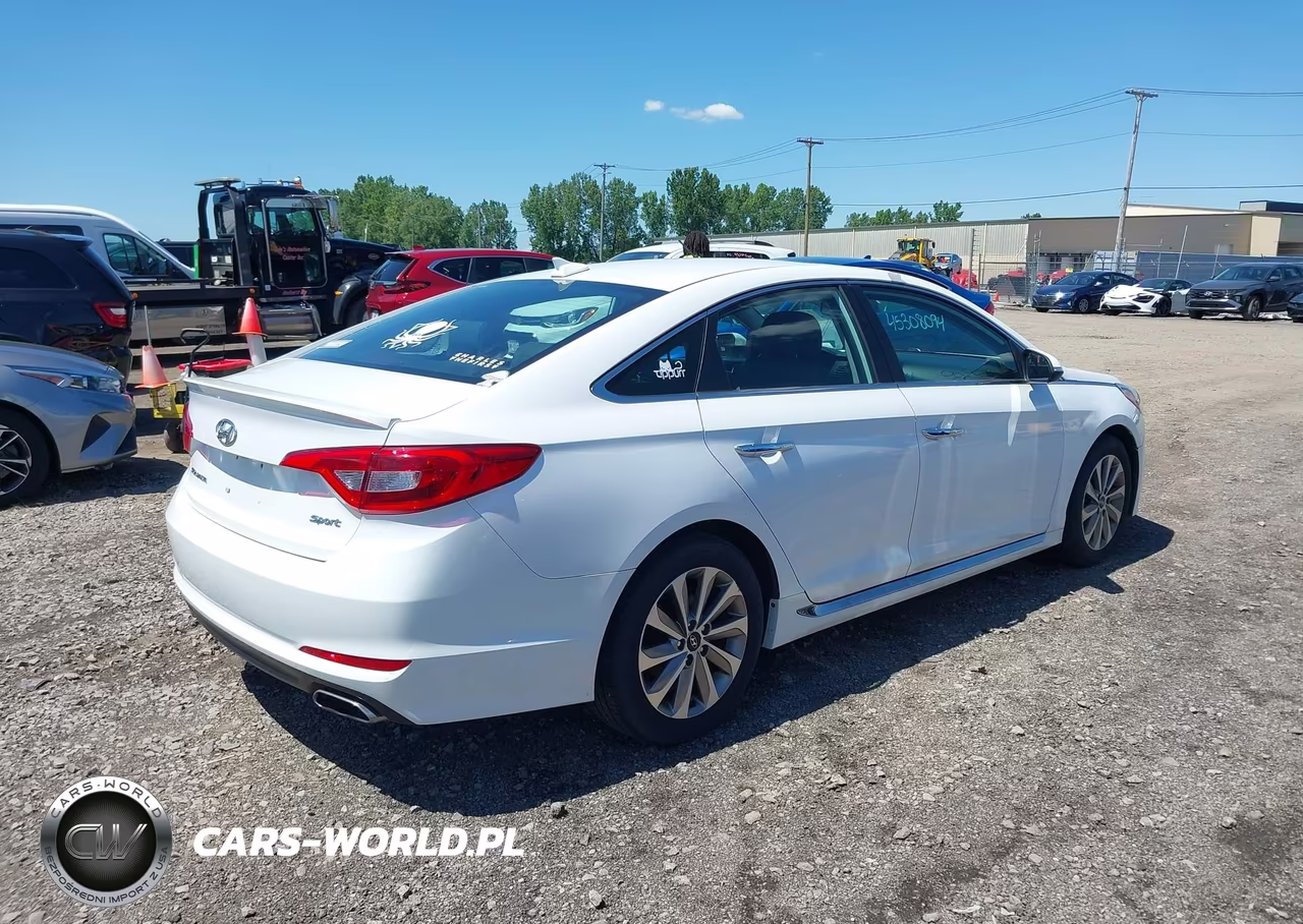 2017 Hyundai Sonata Sport VIN:5NPE34AF4HH575322 - 4