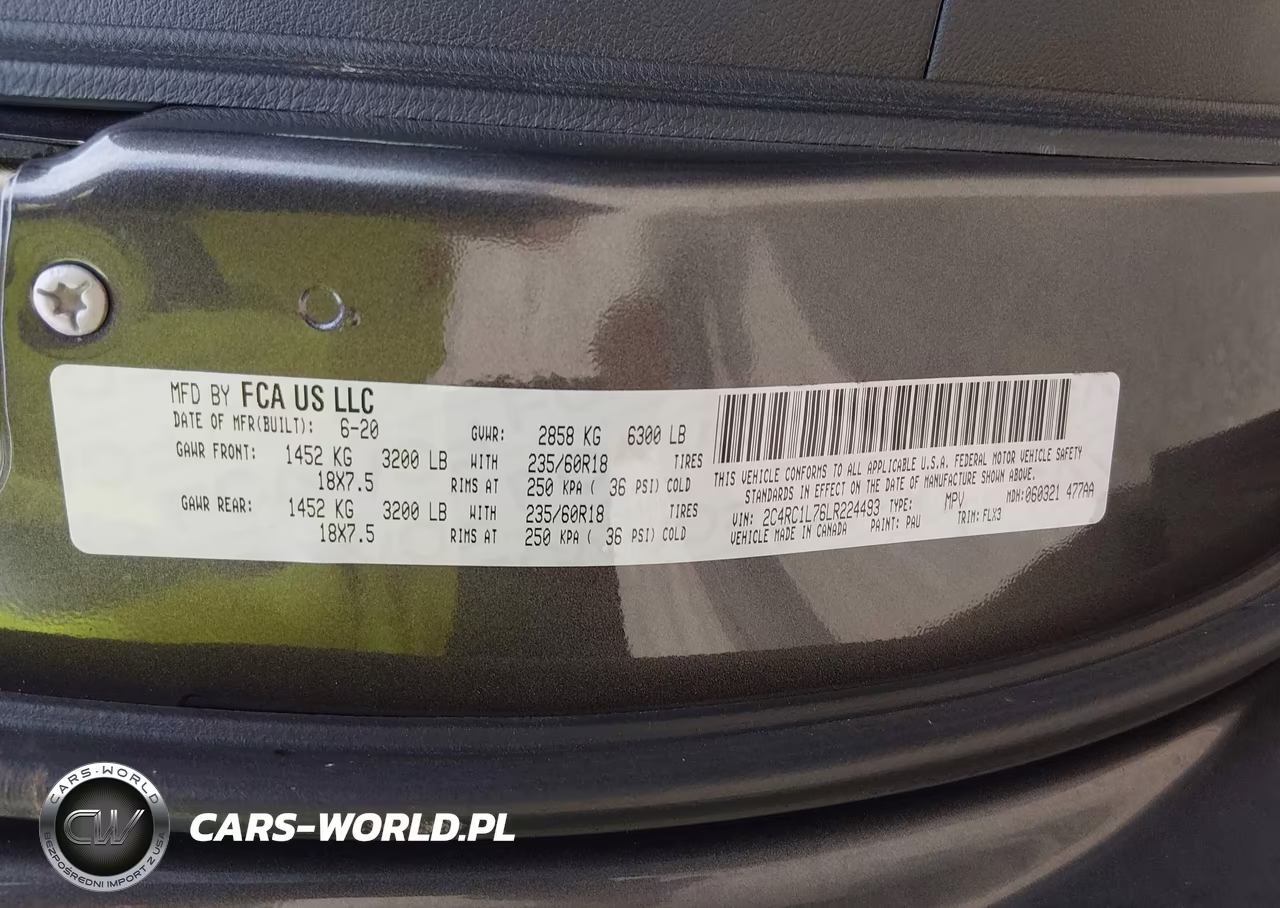 2020 Chrysler Pacifica Hybrid Touring L VIN:2C4RC1L76LR224493 - 9