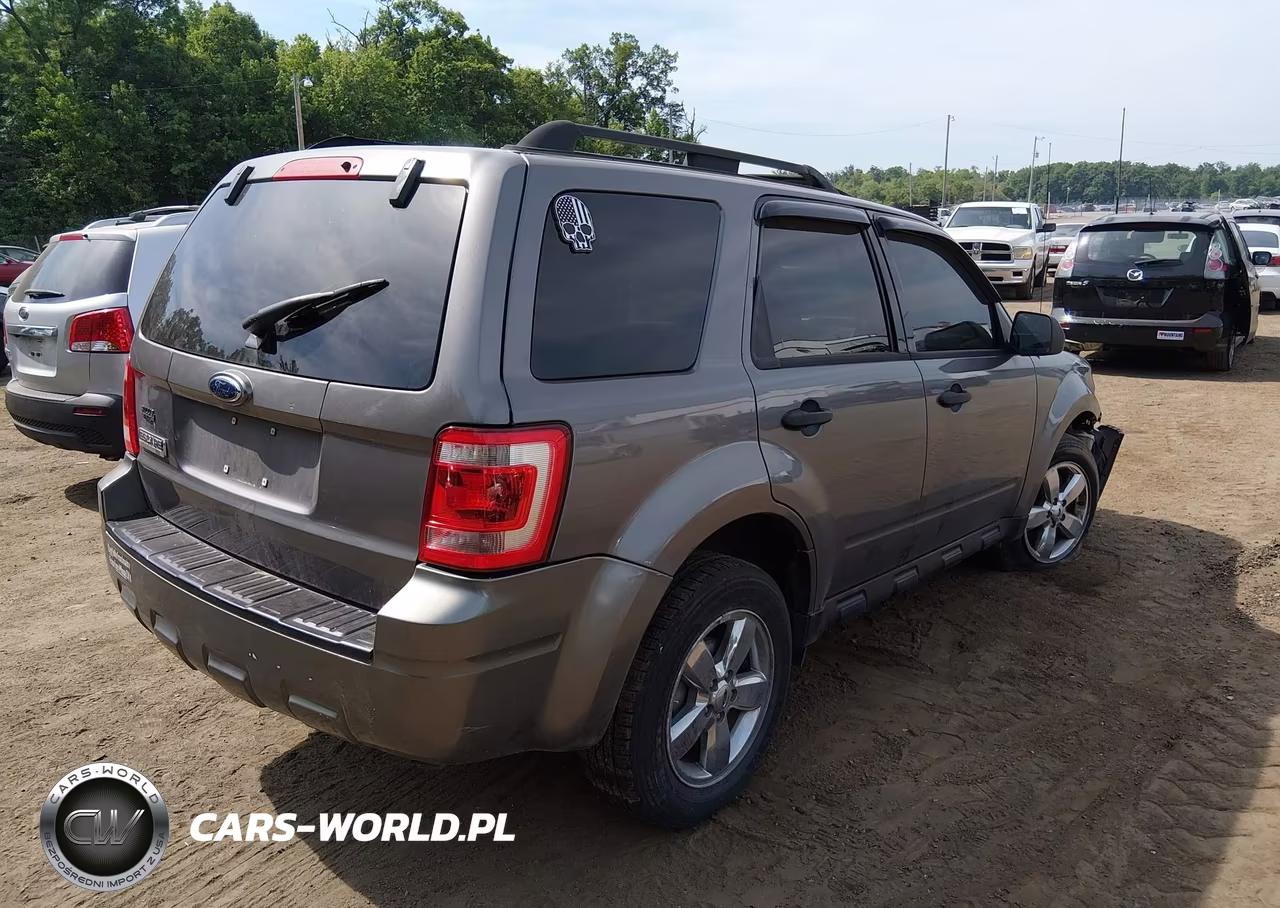 2009 Ford Escape Xlt VIN:1FMCU03GX9KB00811 - 4