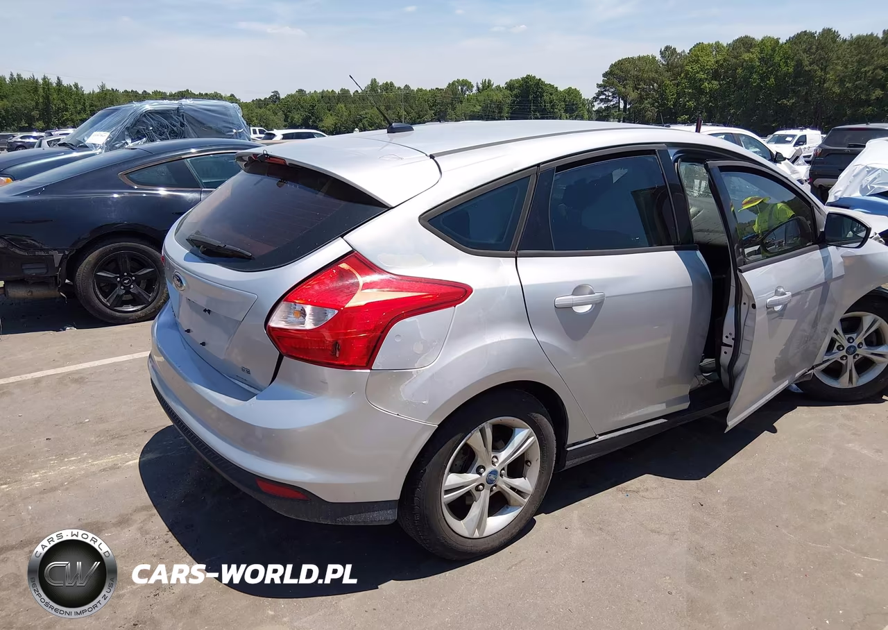 2012 Ford Focus Se VIN:1FAHP3K29CL262557 - 4