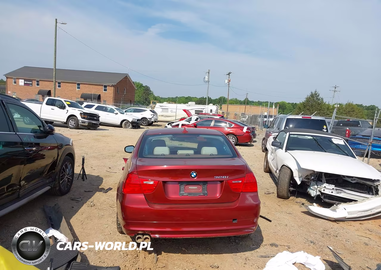 2011 BMW 328I VIN:WBAPH7G52BNN06420 - 17