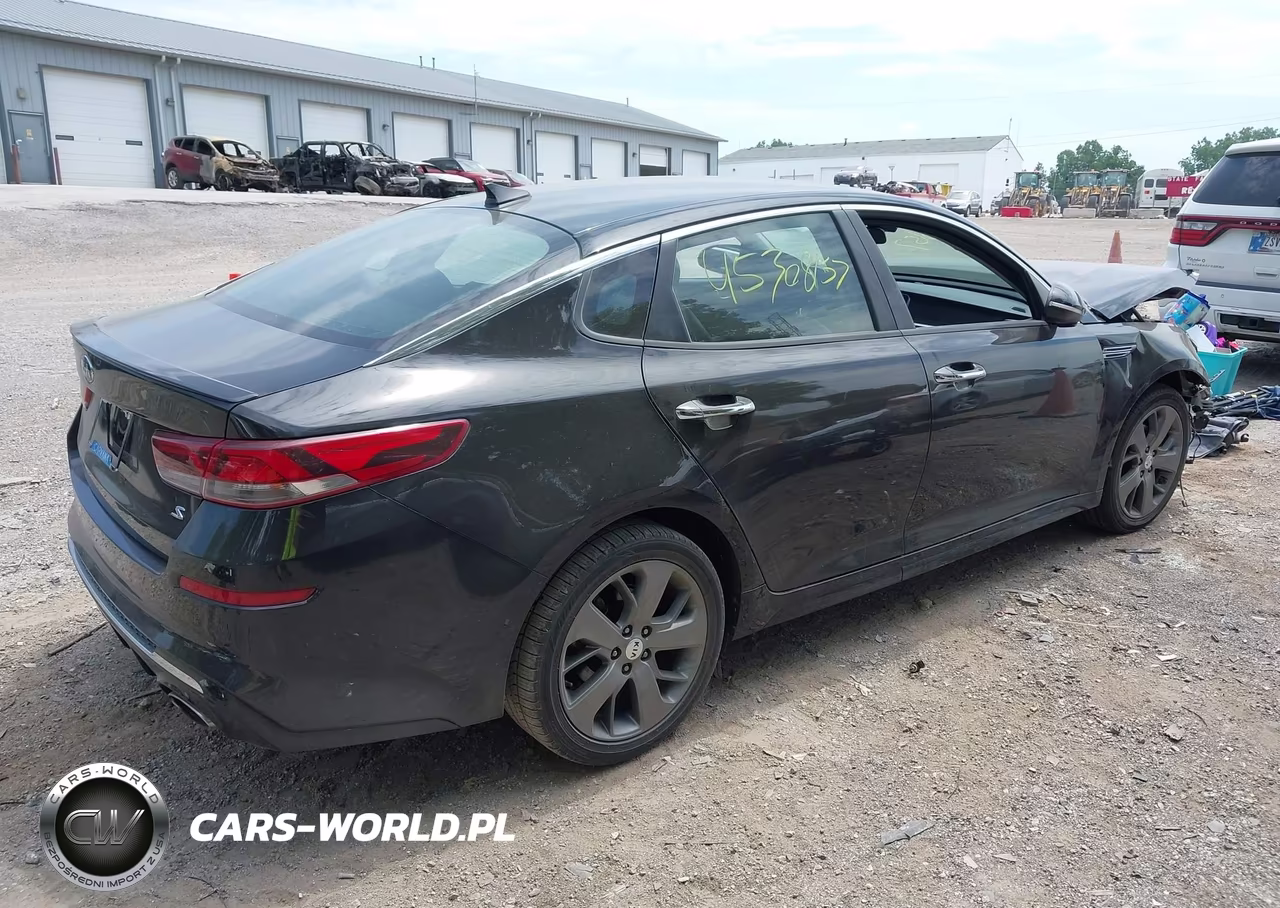 2020 Kia Optima S VIN:5XXGT4L35LG403042 - 4