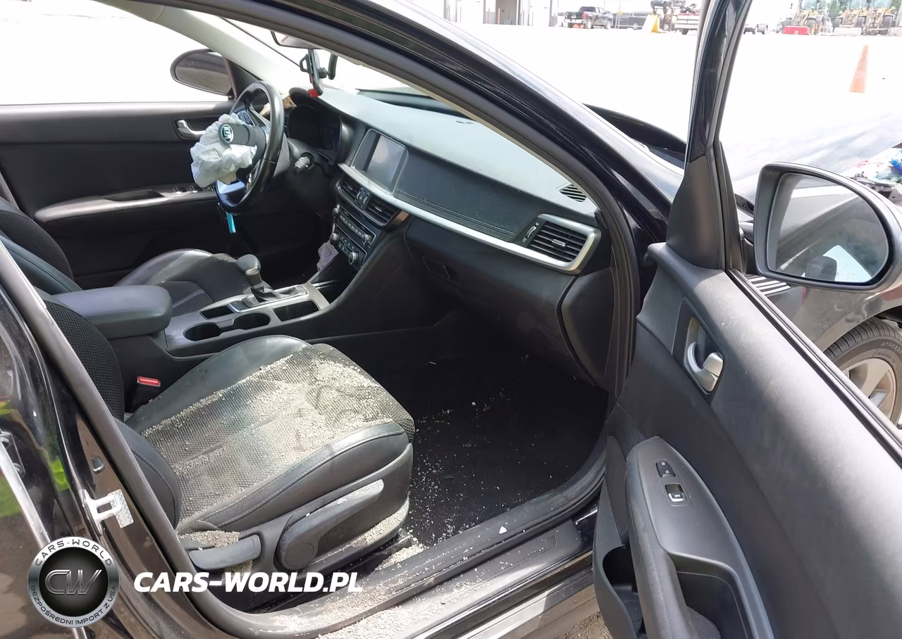 2020 Kia Optima S VIN:5XXGT4L35LG403042 - 5