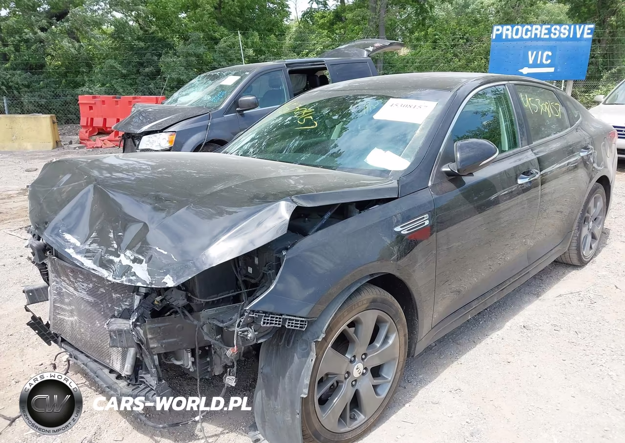 2020 Kia Optima S VIN:5XXGT4L35LG403042 - 6