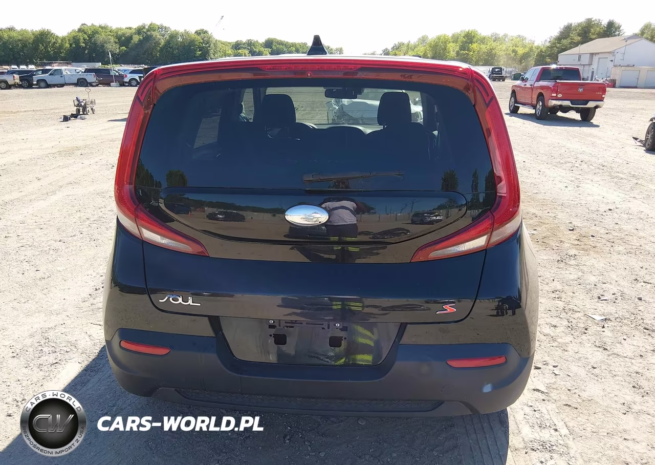 2020 Kia Soul S VIN:KNDJ23AU8L7011647 - 17