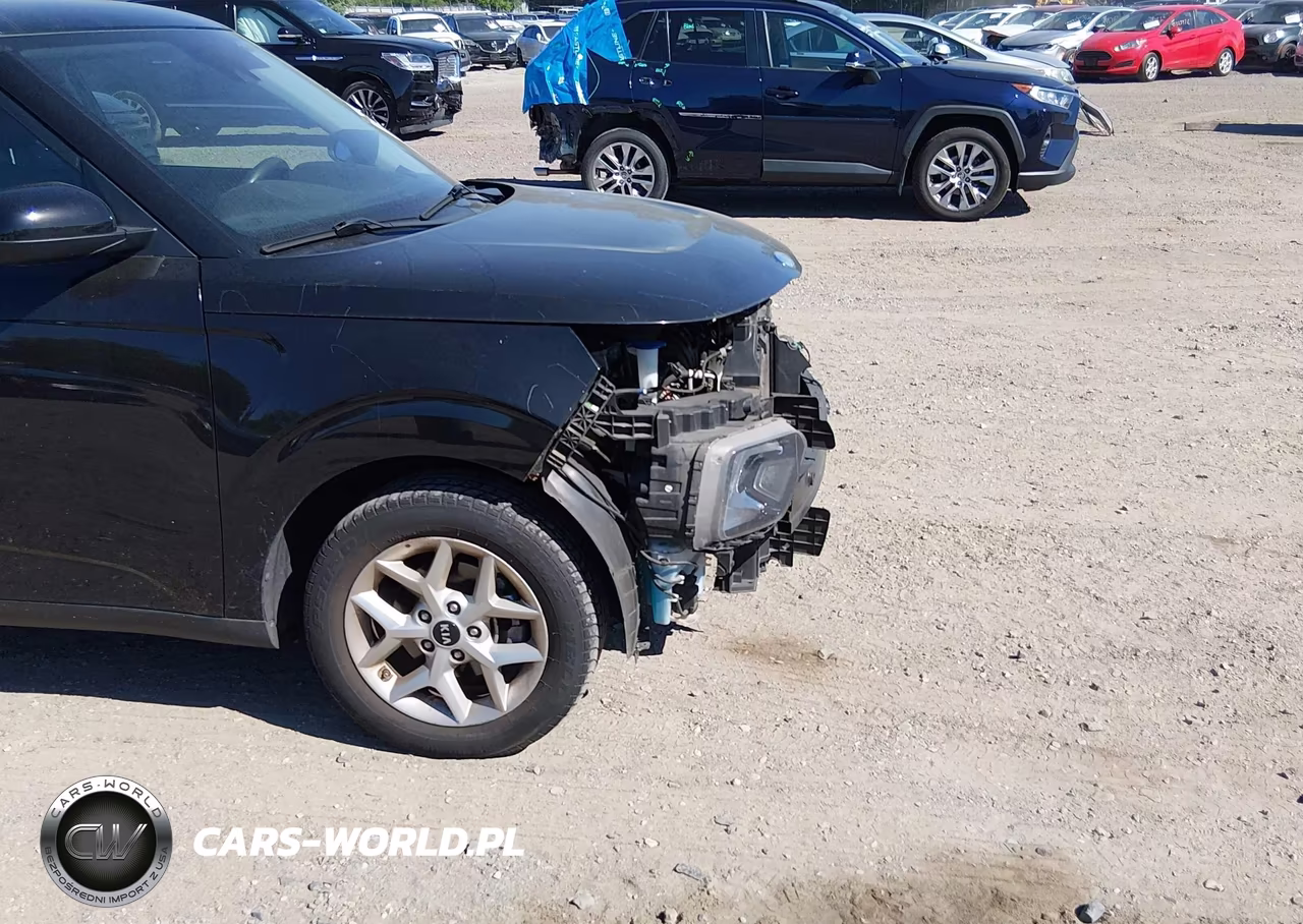 2020 Kia Soul S VIN:KNDJ23AU8L7011647 - 18