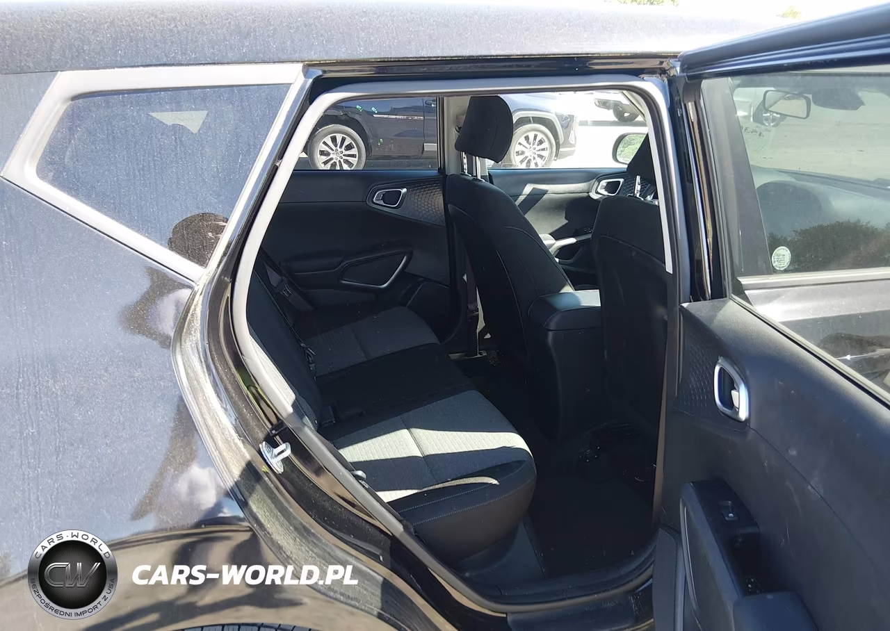 2020 Kia Soul S VIN:KNDJ23AU8L7011647 - 8
