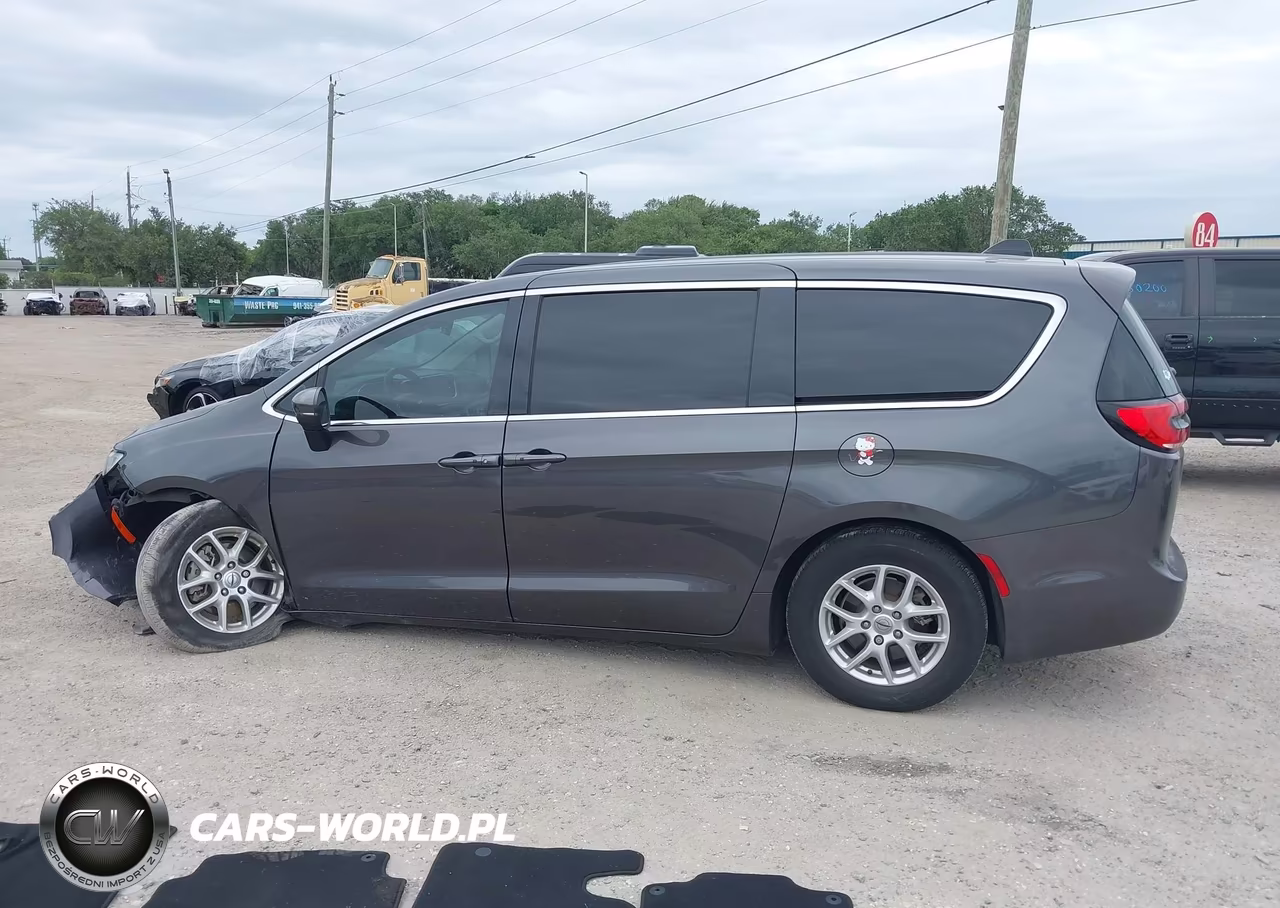 2023 Chrysler Pacifica Touring L VIN:2C4RC1BG1PR502479 - 14