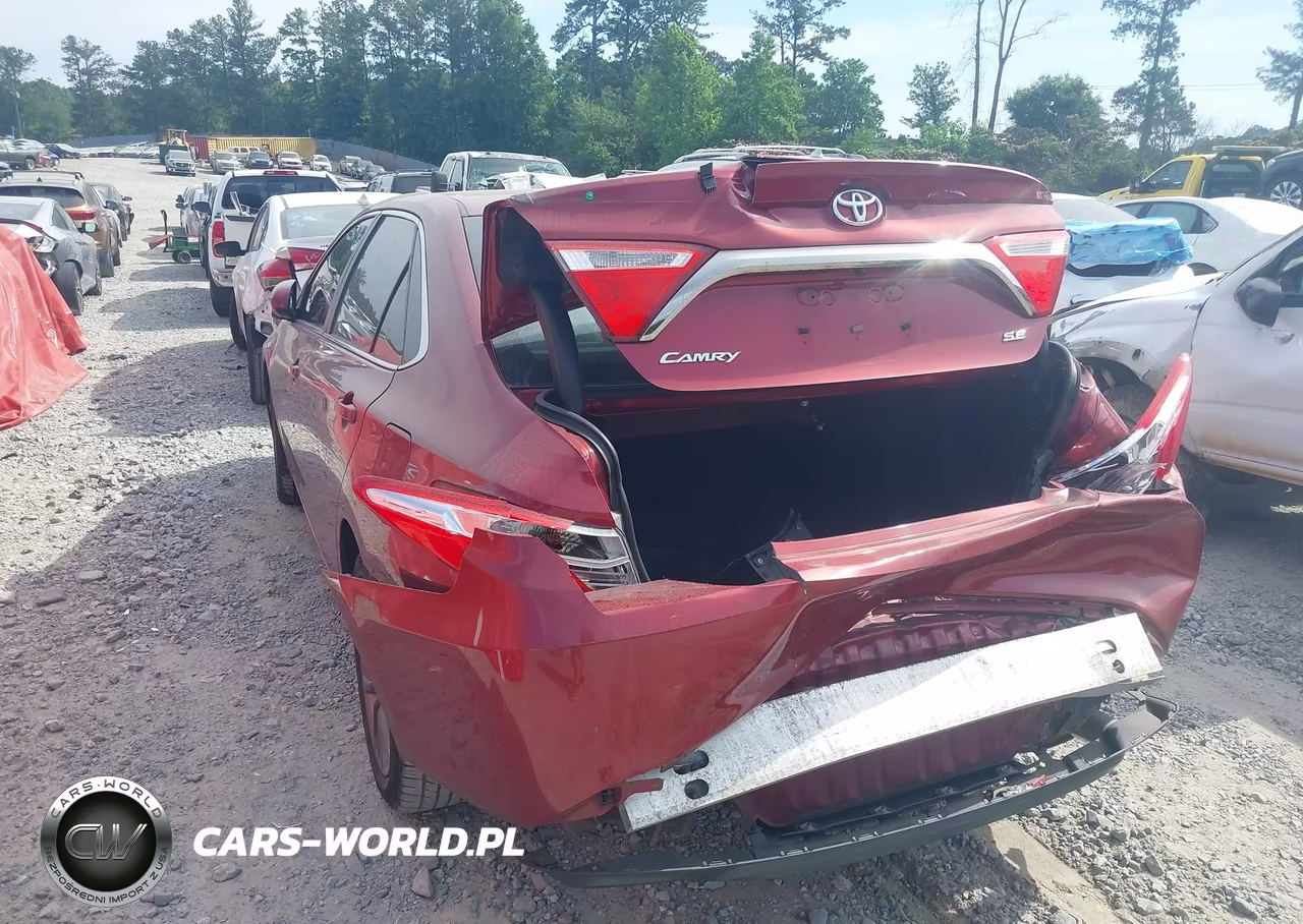 2015 Toyota Camry Se VIN:4T1BF1FK3FU900331 - 3