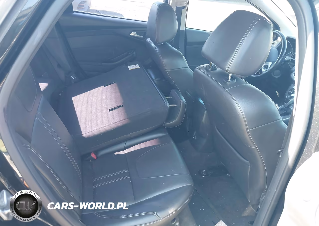 2014 Ford Focus Titanium VIN:1FADP3N21EL426400 - 8