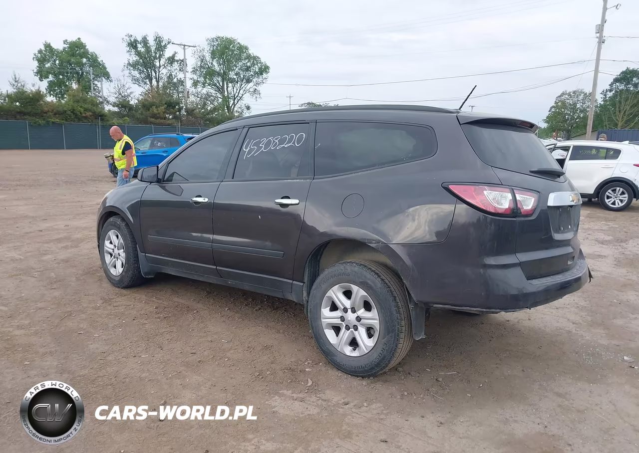 2015 Chevrolet Traverse Ls VIN:1GNKRFKD6FJ134068 - 3