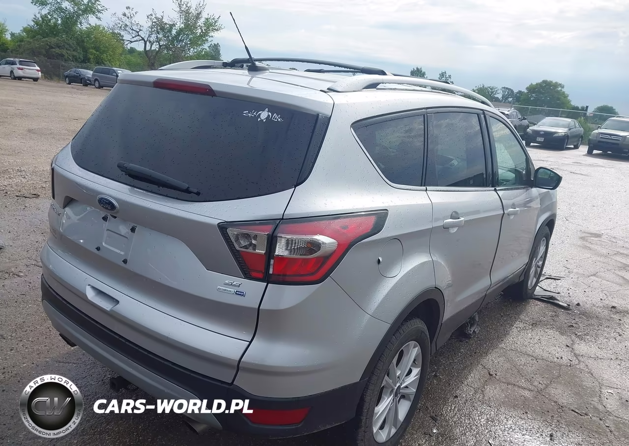 2017 Ford Escape Se VIN:1FMCU9G95HUA70202 - 4