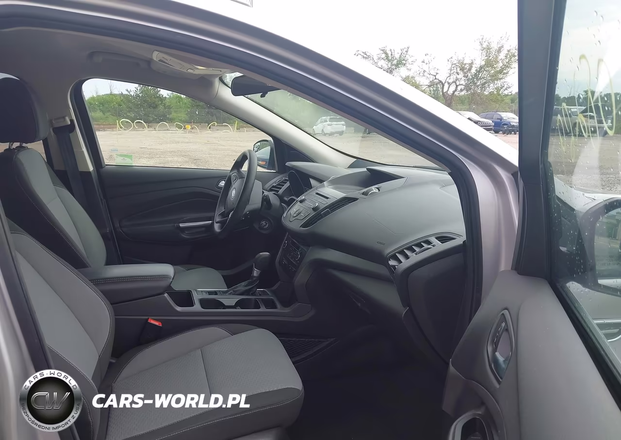 2017 Ford Escape Se VIN:1FMCU9G95HUA70202 - 5