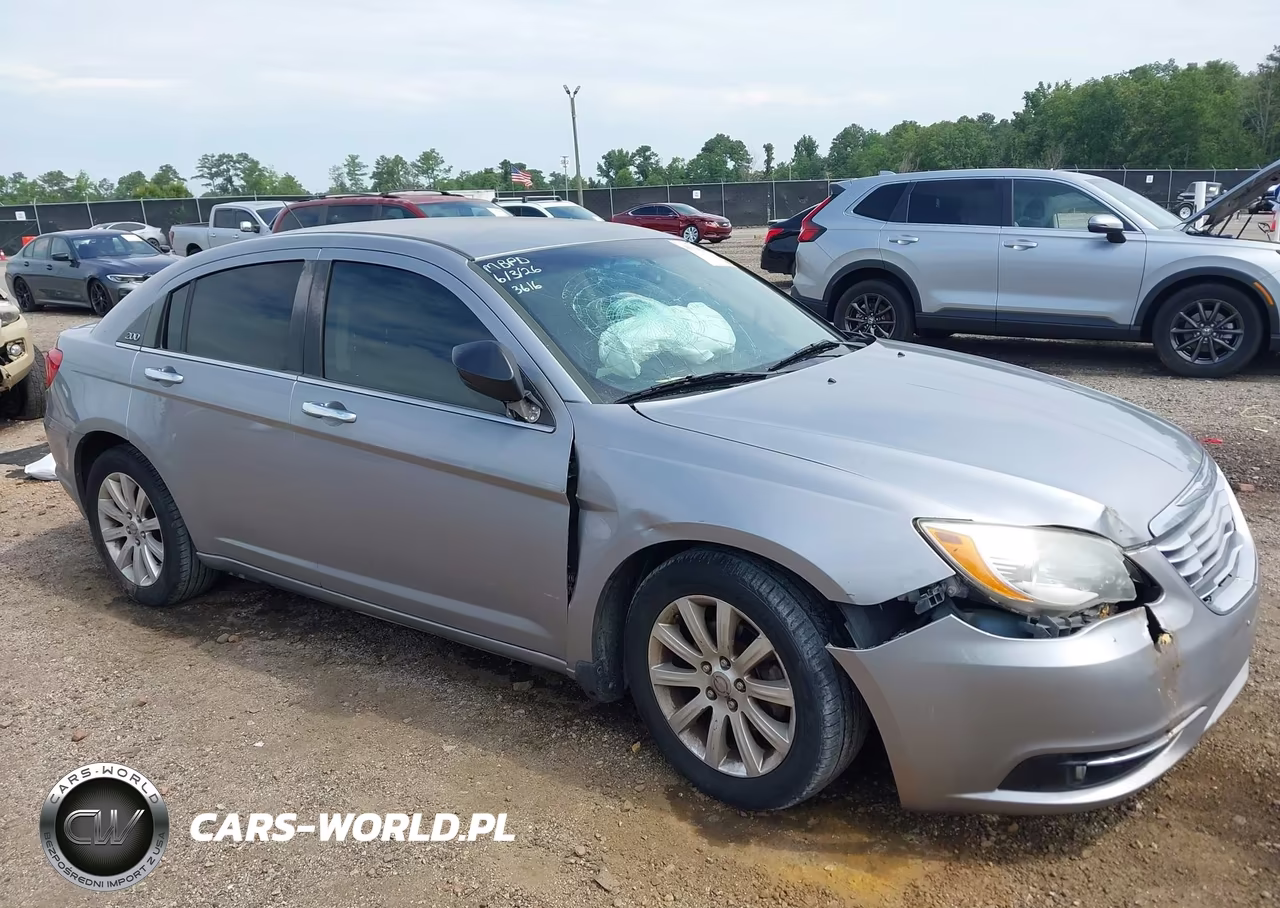 2013 Chrysler 200 Limited – zdjęcie 1 z 17