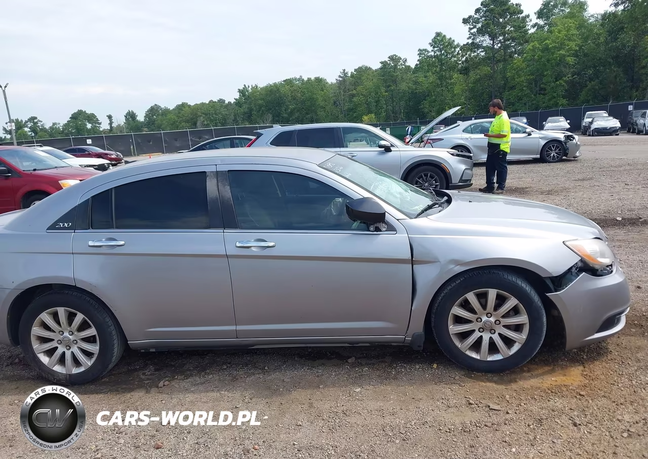 2013 Chrysler 200 Limited VIN:1C3CCBCGXDN623616 - 14