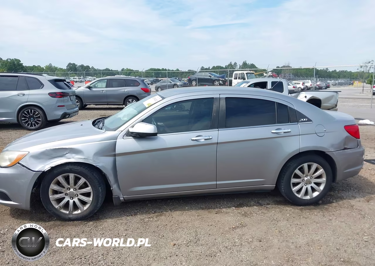 2013 Chrysler 200 Limited VIN:1C3CCBCGXDN623616 - 15