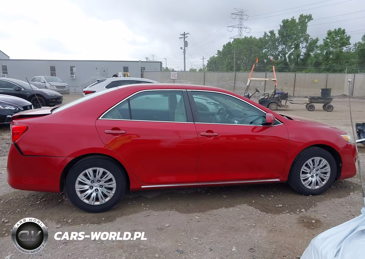 2014 Toyota Camry Le VIN:4T1BF1FK9EU793882 - 13