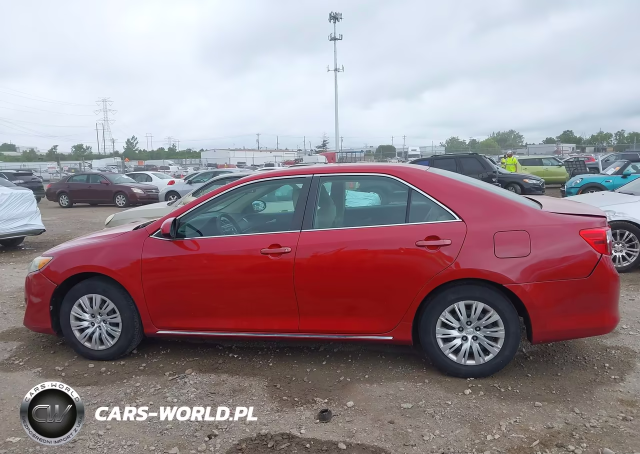2014 Toyota Camry Le VIN:4T1BF1FK9EU793882 - 14