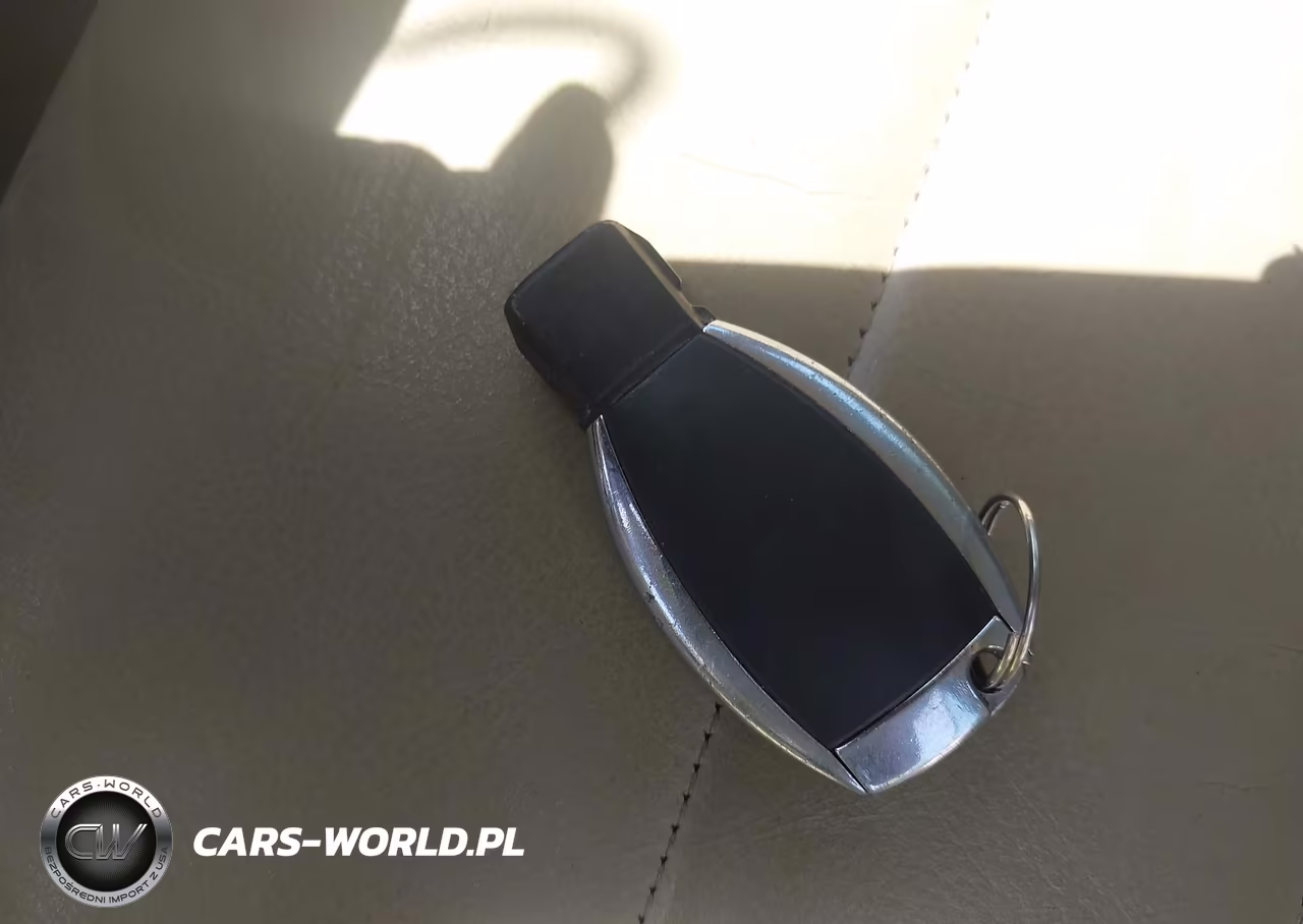 2011 Mercedes-Benz E 350 VIN:WDDKK5GFXBF105175 - 11