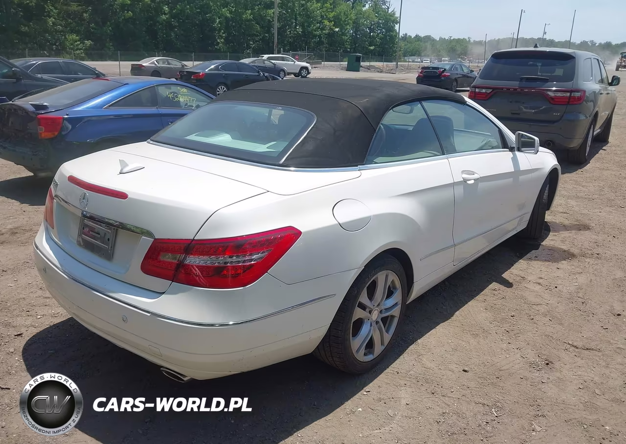 2011 Mercedes-Benz E 350 VIN:WDDKK5GFXBF105175 - 4