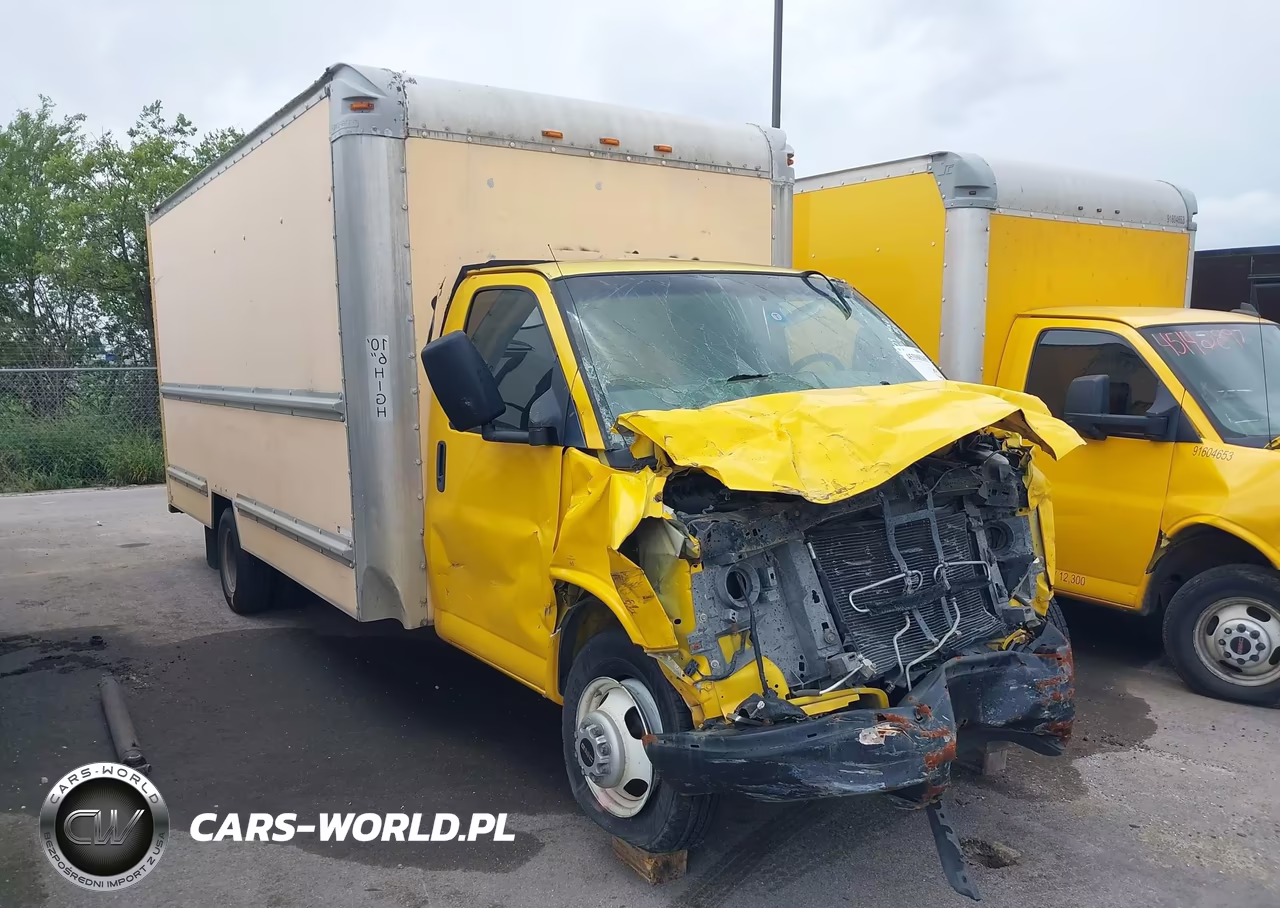 2009 GMC Savana Cutaway Work Van