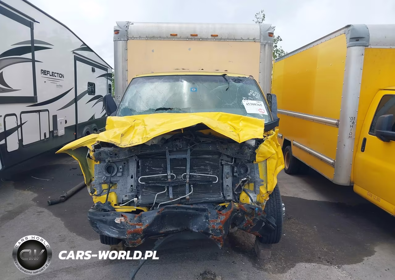 2009 GMC Savana Cutaway Work Van VIN:1GDJG31K191901818 - 12