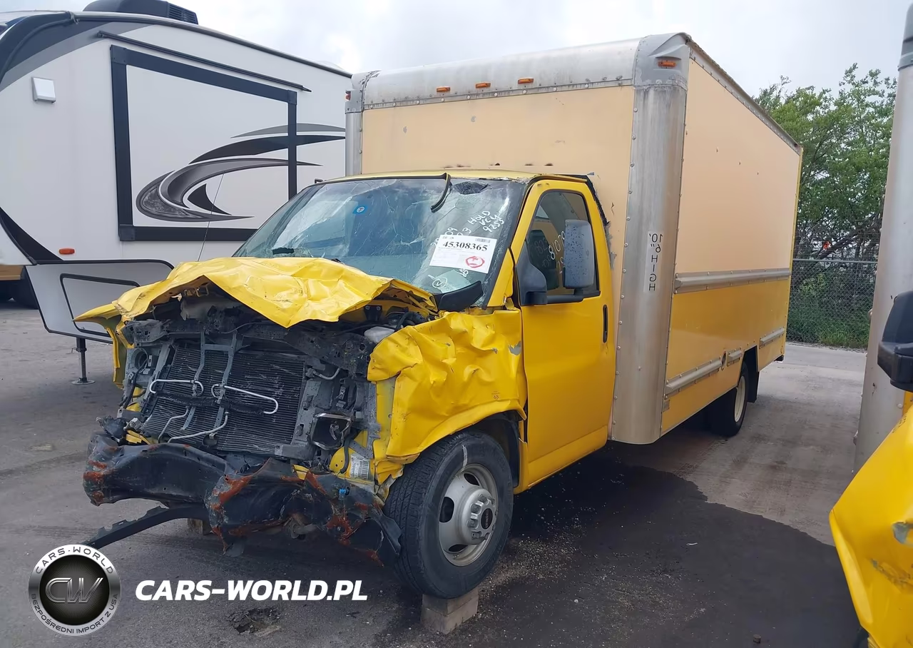 2009 GMC Savana Cutaway Work Van VIN:1GDJG31K191901818 - 2