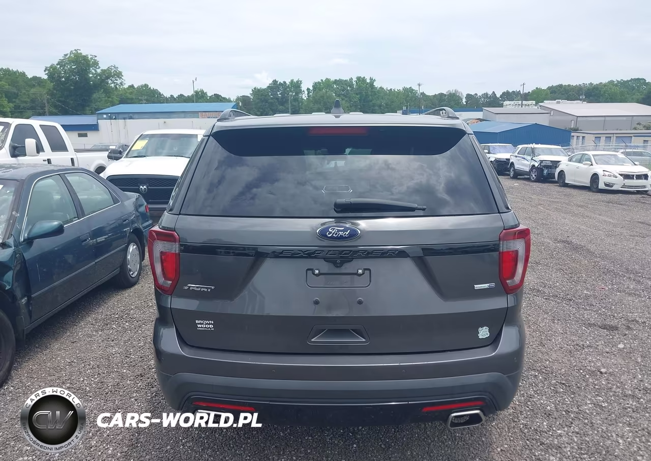 2016 Ford Explorer Sport VIN:1FM5K8GT9GGC38425 - 16