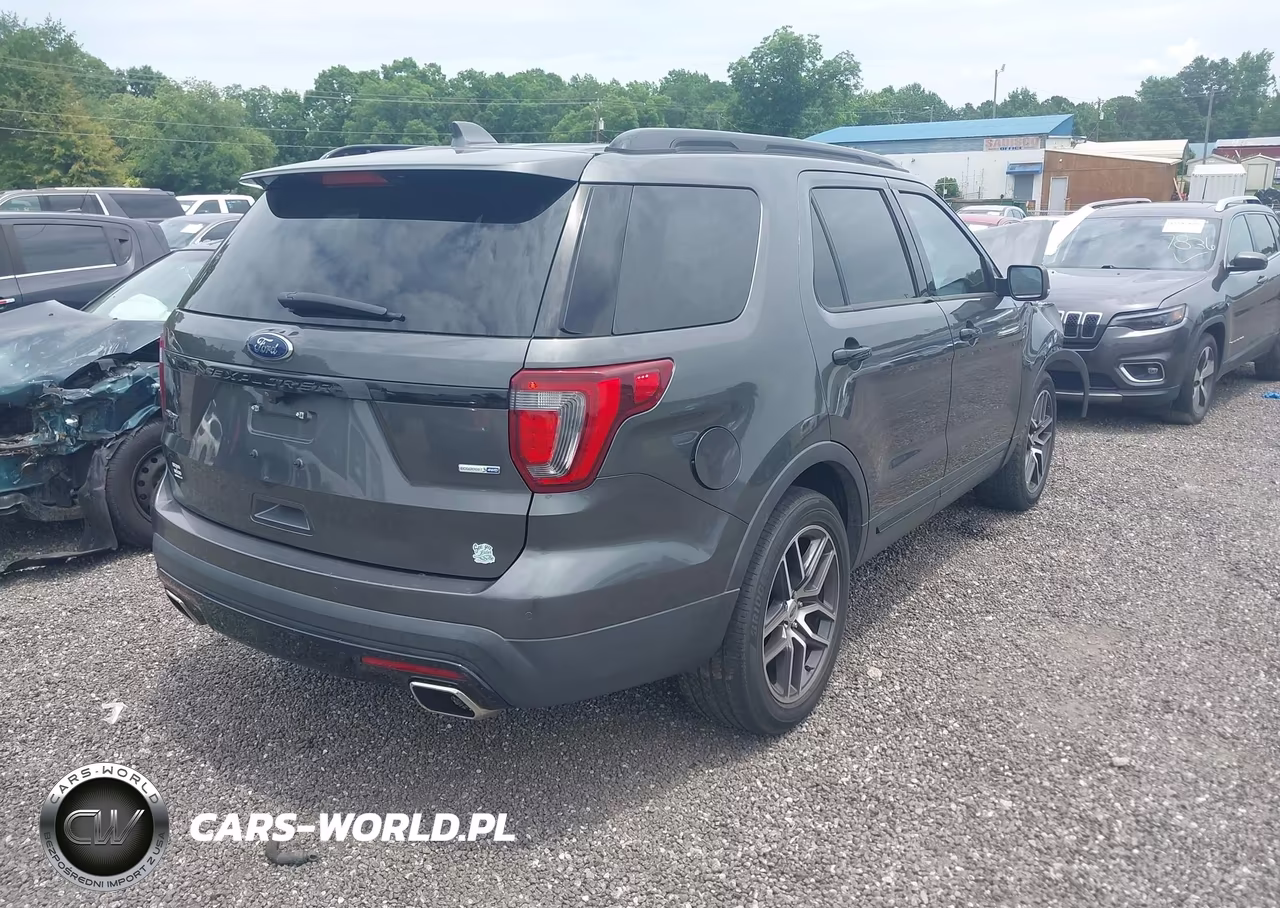 2016 Ford Explorer Sport VIN:1FM5K8GT9GGC38425 - 4