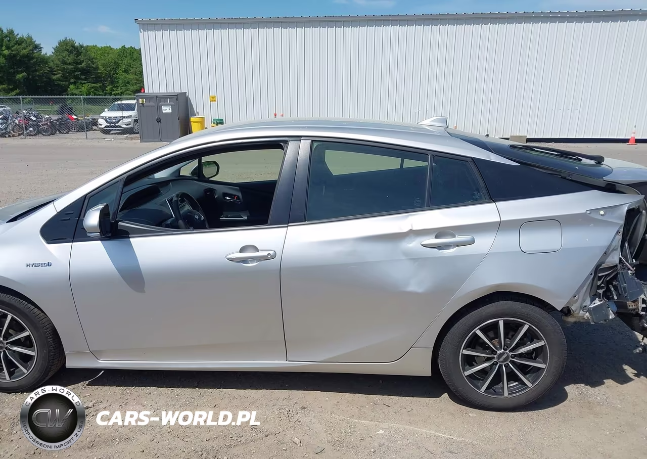 2017 Toyota Prius Two VIN:JTDKBRFU6H3565848 - 14