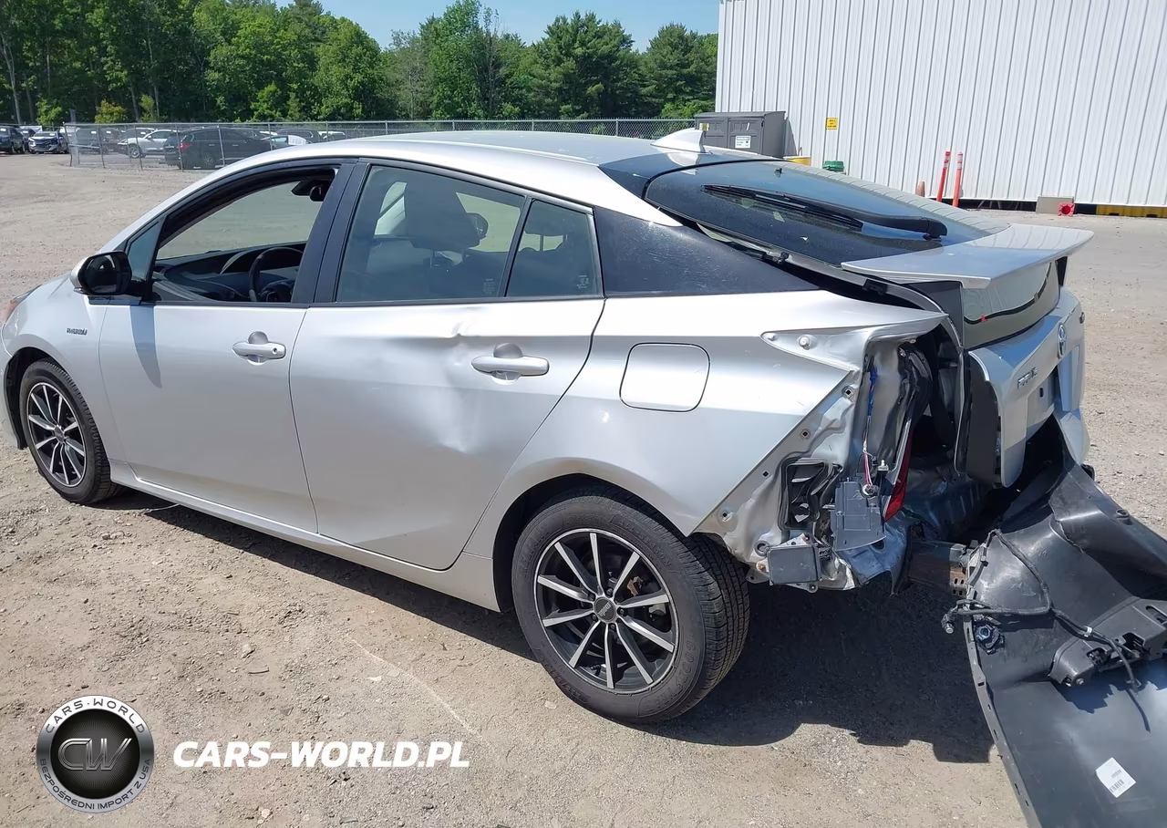 2017 Toyota Prius Two VIN:JTDKBRFU6H3565848 - 3