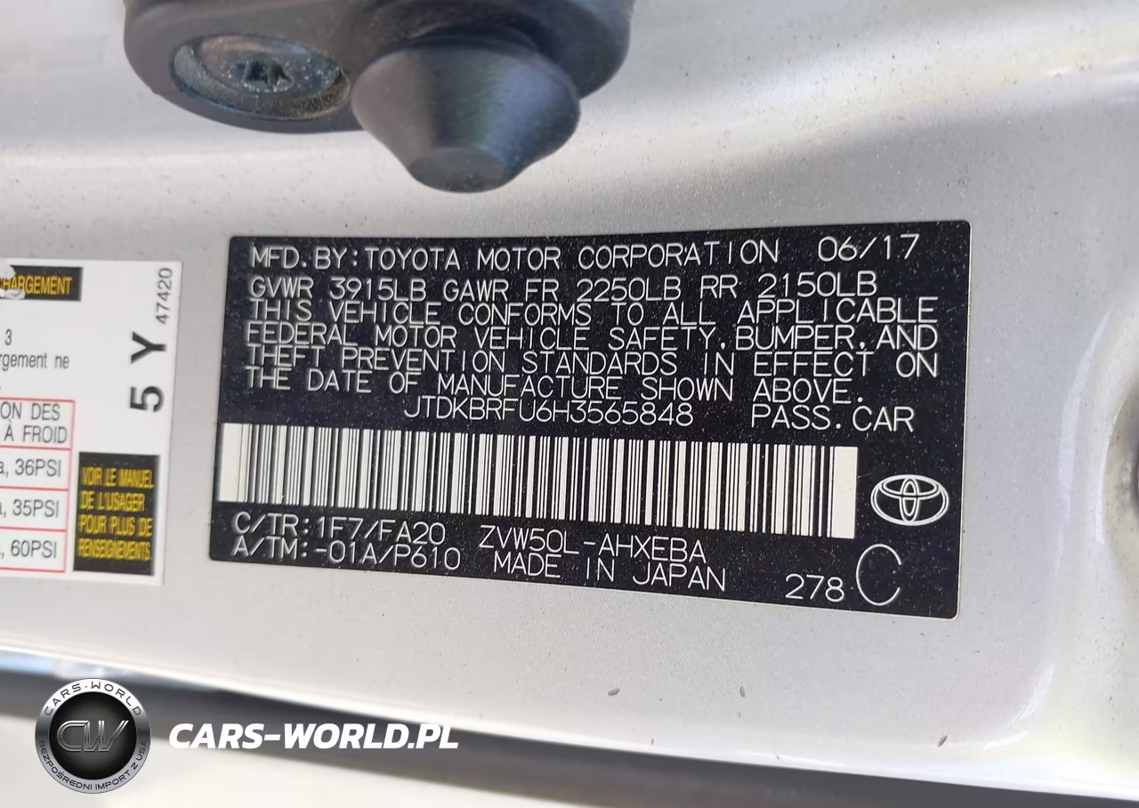 2017 Toyota Prius Two VIN:JTDKBRFU6H3565848 - 9
